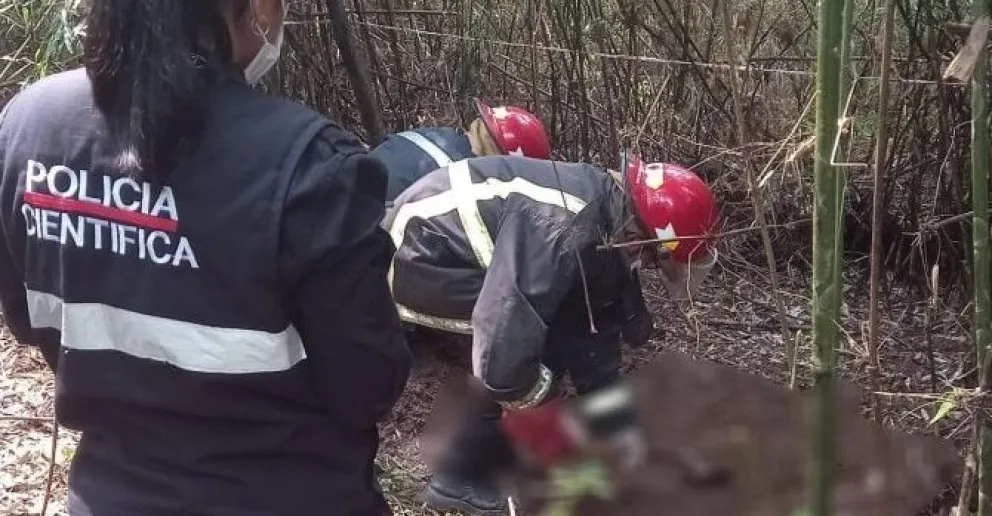 Asesinaron y enterraron a una joven en Jardín América