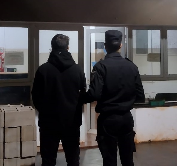 Escándalo en el fútbol obereño: jugador de Ex Alumnos 185 detenido por brutal agresión a un árbitro