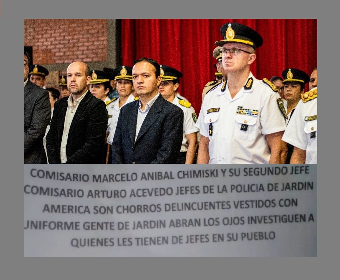 Empapelaron Jardín América en repudio al comisario Marcelo Chimiski, jefe de la Unidad Regional IX