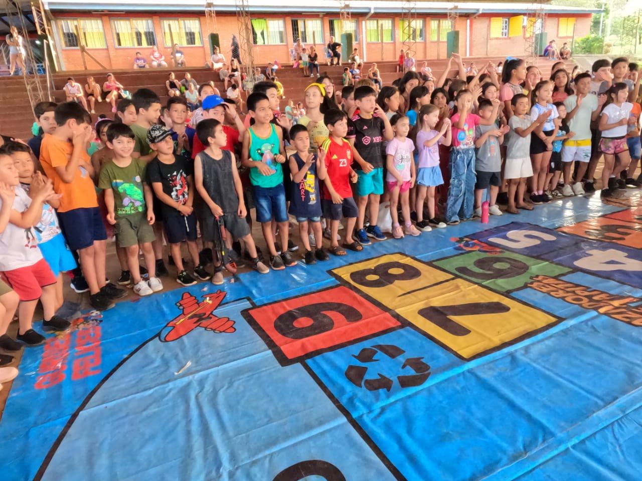Gurises Felices se sumó a los festejos de Puerto Piray y brindó un show inolvidable