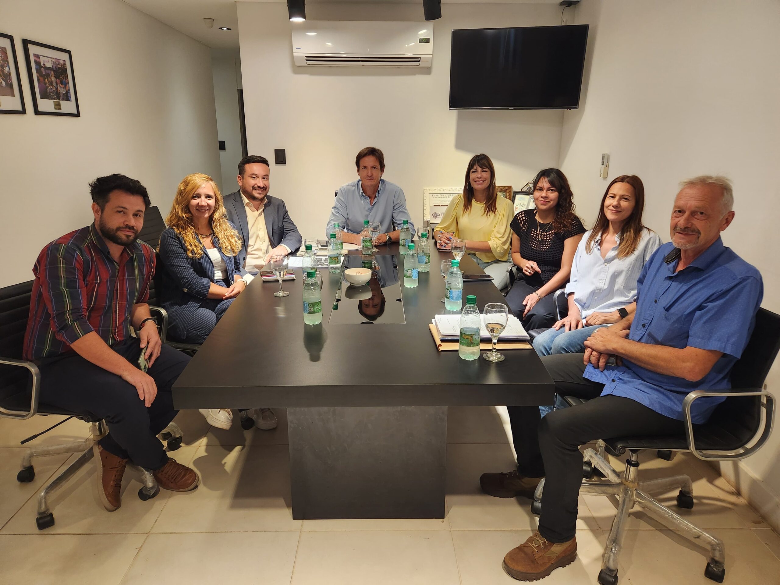 Trabajan en agenda común para prevenir maltrato animal y apuestas ilegales en carreras hípicas