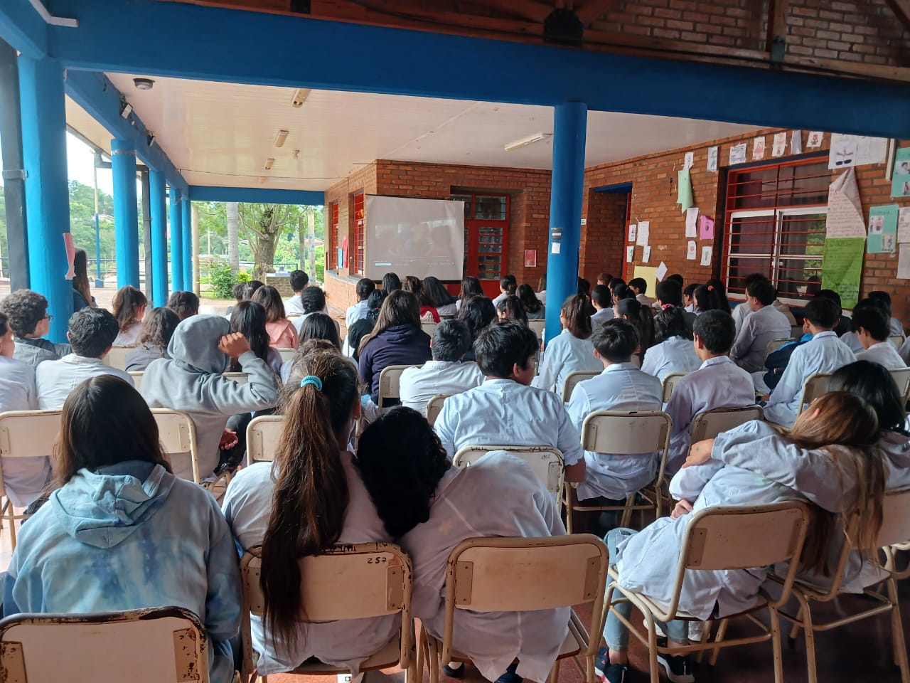 Juego Responsable trabajó sobre la gestión de las emociones con alumnos de Guaraní