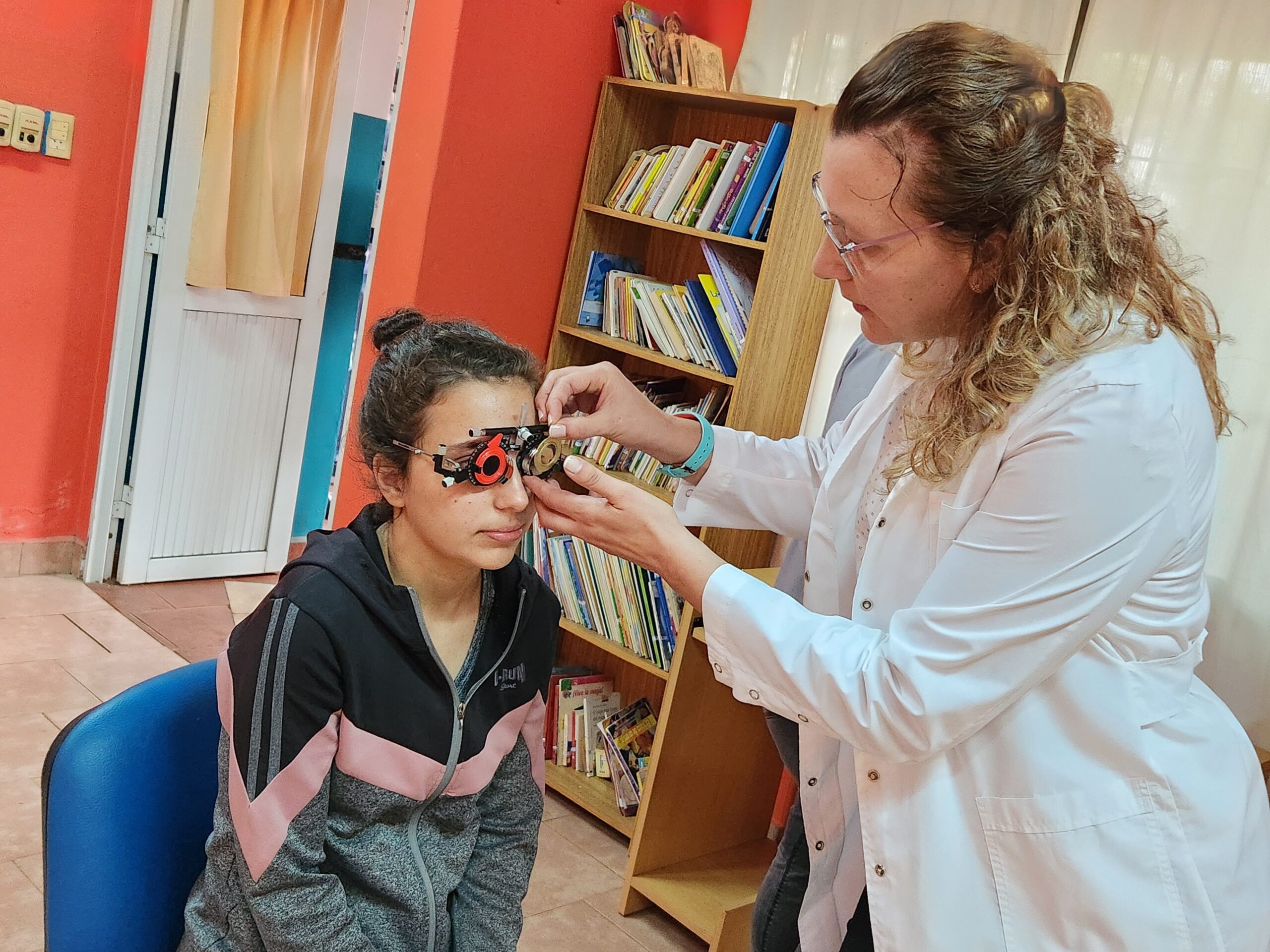 Mirar Mejor estuvo en Capioví con gran convocatoria para atención oftalmológica