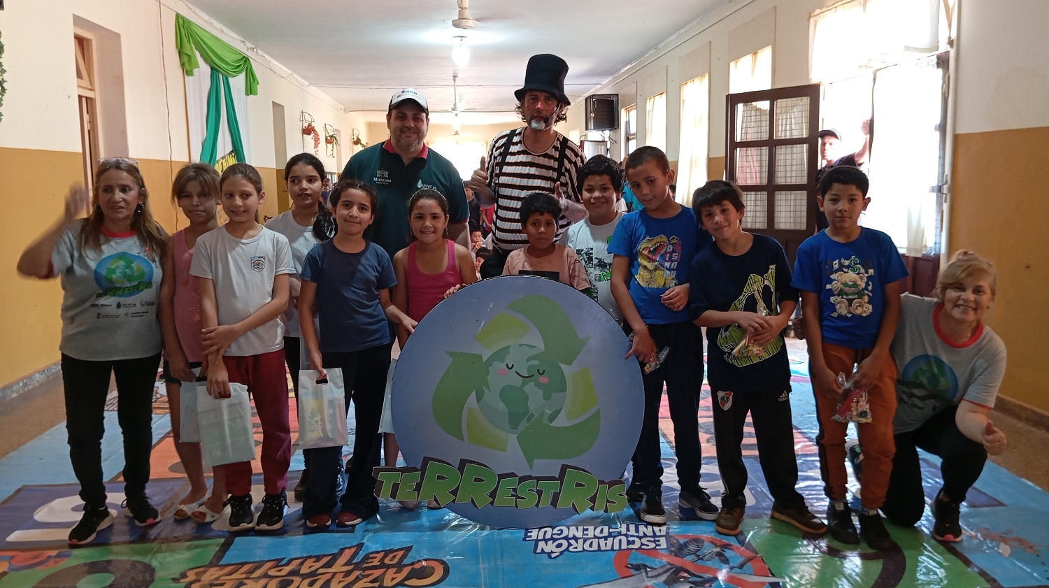 TeRRestRis estuvo en Apóstoles con juegos, reflexiones y plantaciones de árboles