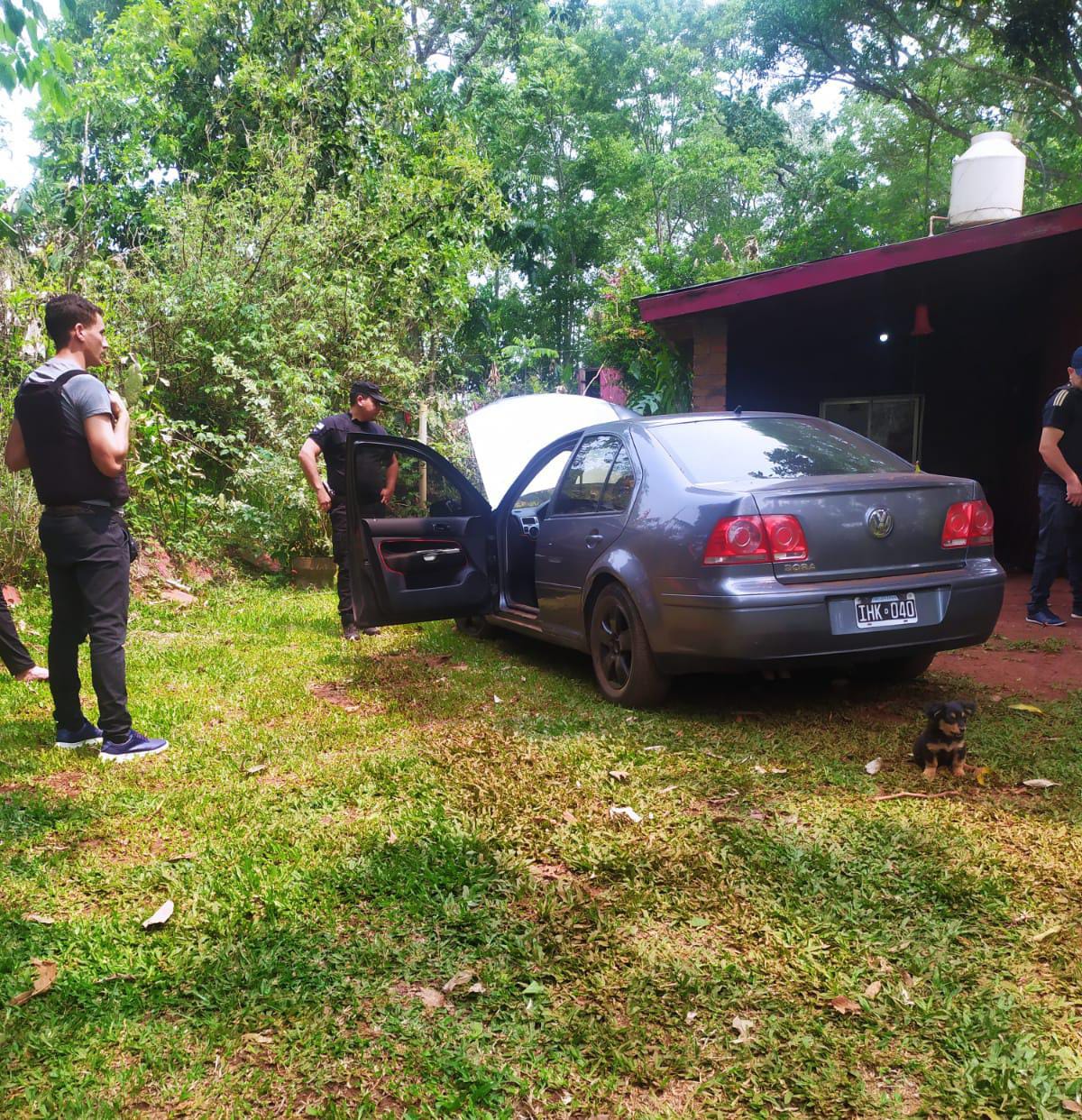 La Policía recuperó en Los Helechos un auto robado en Buenos Aires