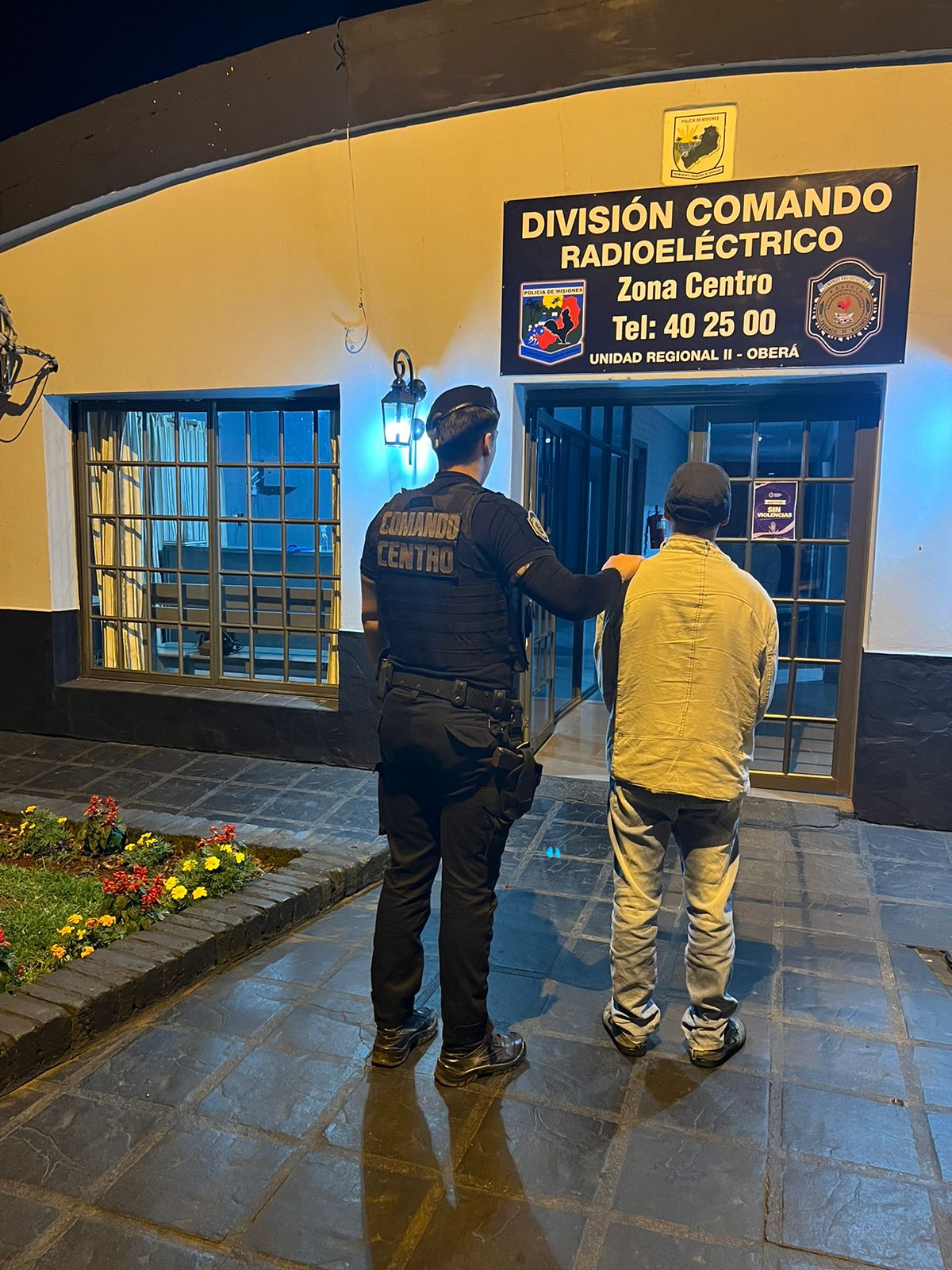 Dos nenas contaron que su padrastro las violaba y su mamá no les creyó: el papá hizo la denuncia