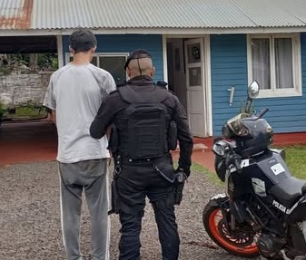 Fue a la casa de su ex, quiso llevarse una moto y lastimó con un cuchillo a la mujer