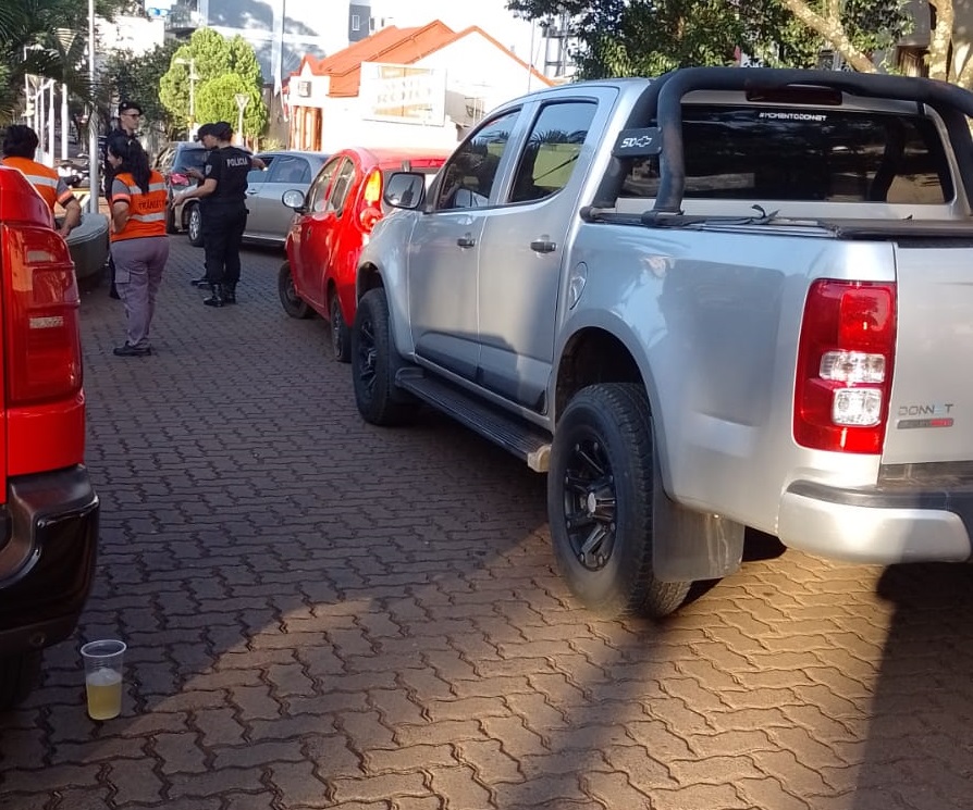 Montón de borrachos manejando en Oberá: masivo secuestro de autos, camionetas y motos