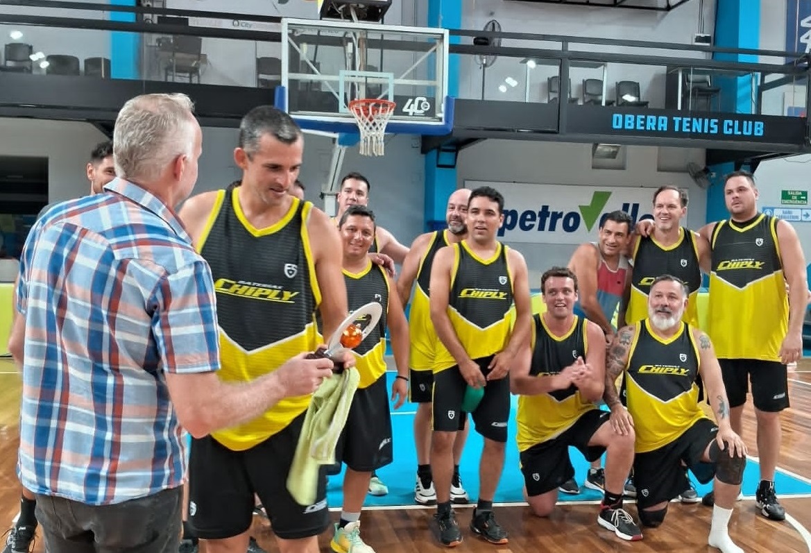 En una gran final, Chiply se impuso ante Activo y festejó el bicampeonato en +35