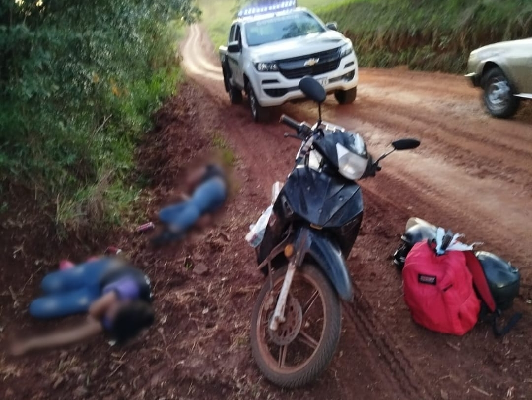 Dos hermanos se acostaron a dormir durísimos en la calle y terminaron internados