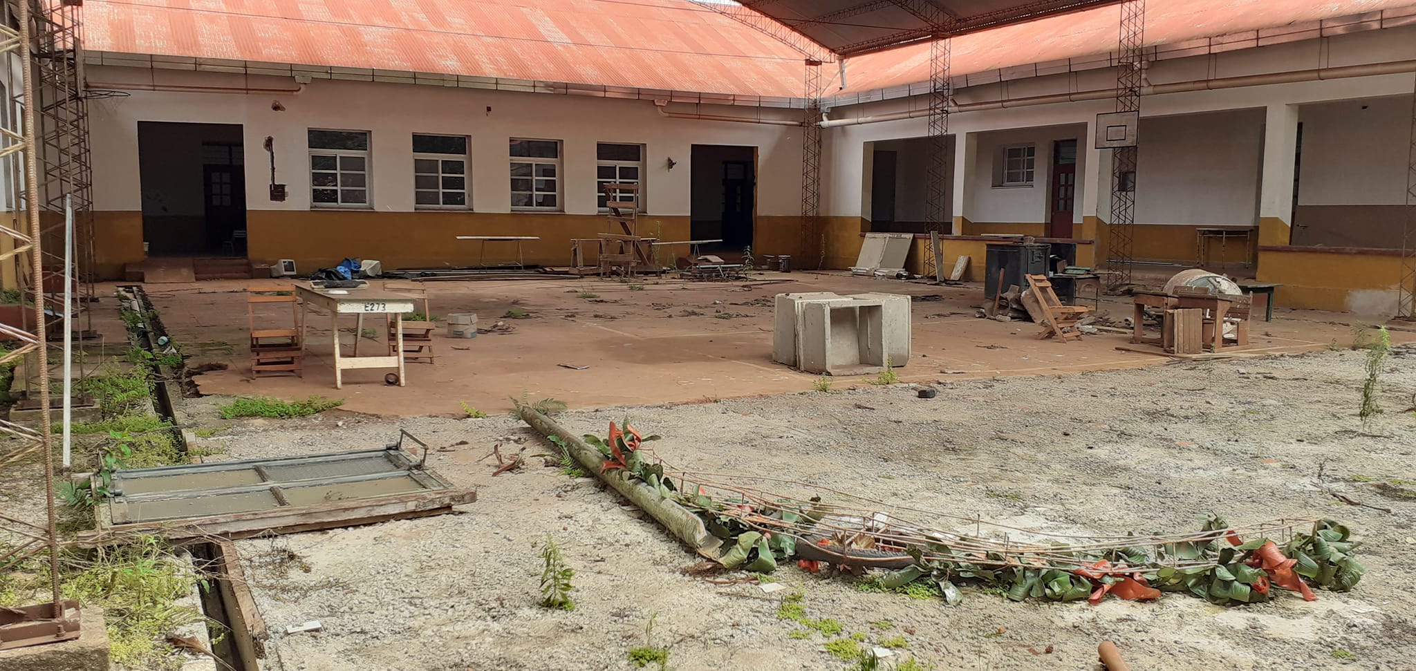 “Queremos la escuela funcionando”: reclamo por la histórica 273 de Colonia Alberdi