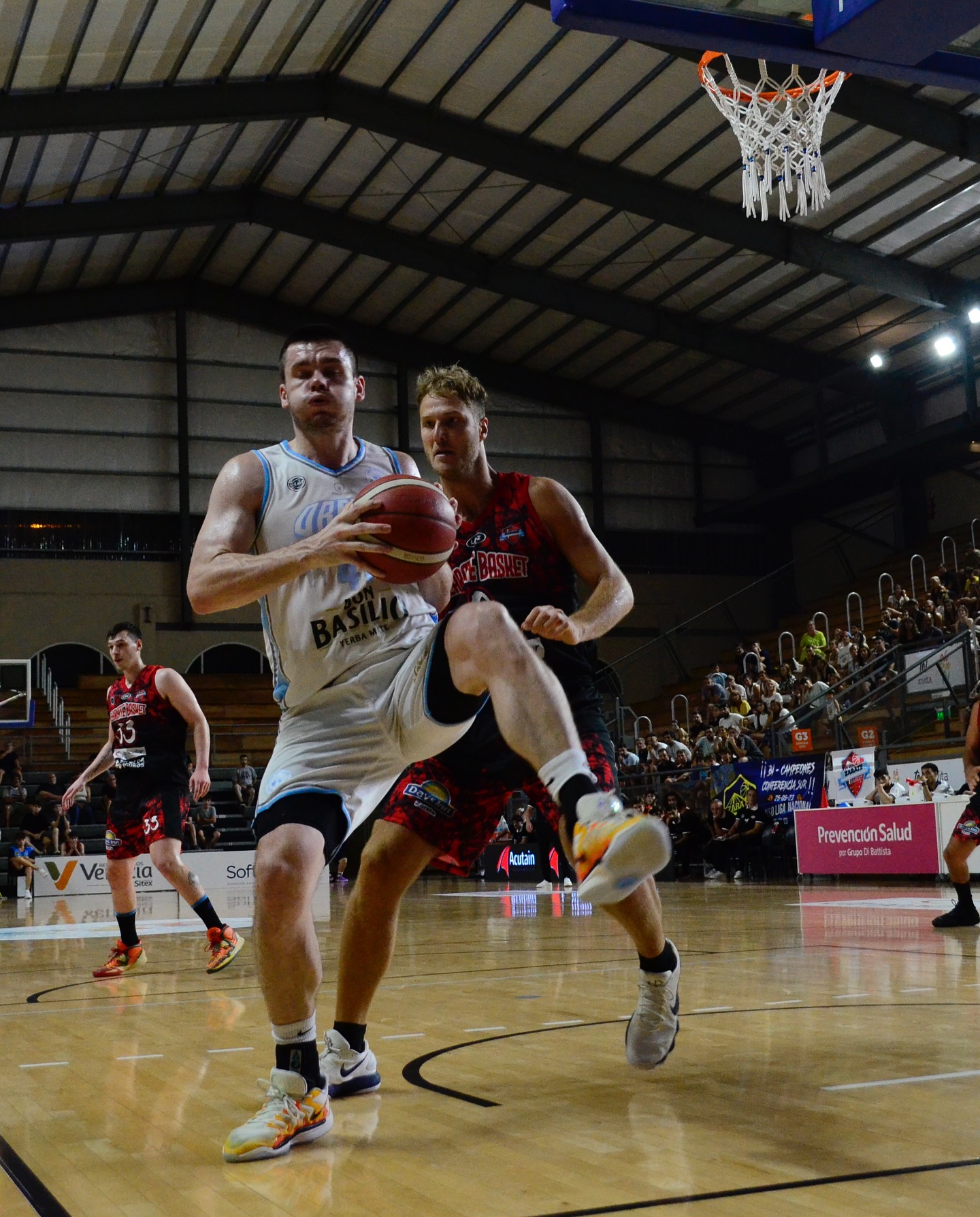 OTC sufrió, ganó y se sacó la mufa