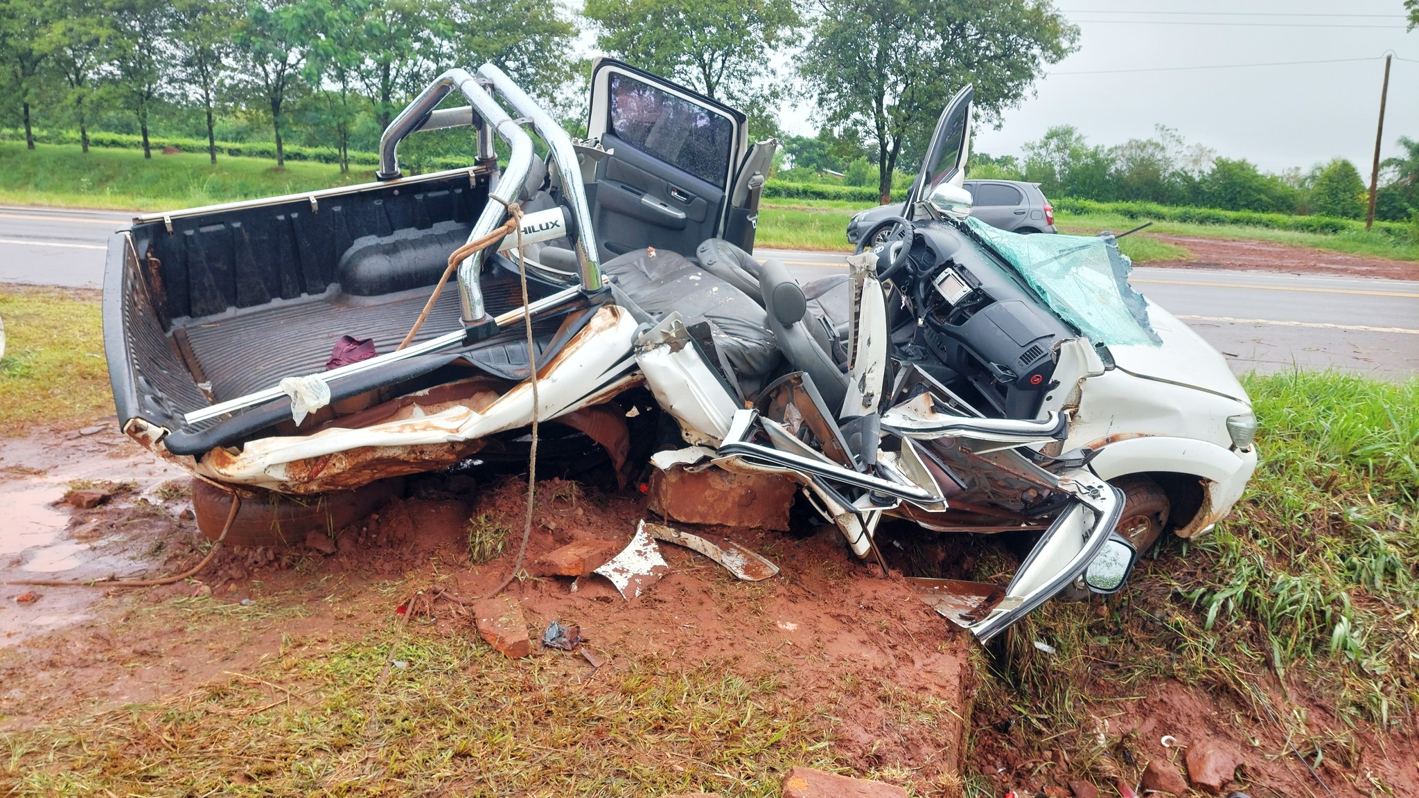 Riesgo de muerte para dos de los acompañantes del accidente que ya se cobró una vida en Guaraní