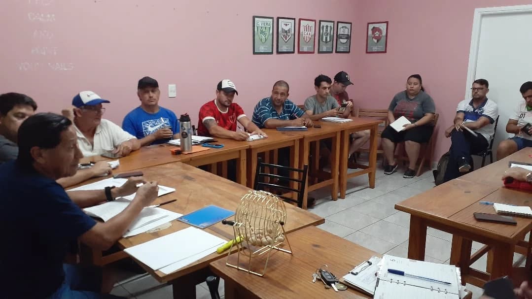 Tras generalizado repudio, la Liga Obereña dio marcha atrás en la intención de prohibir a los chicos que jueguen torneos libres