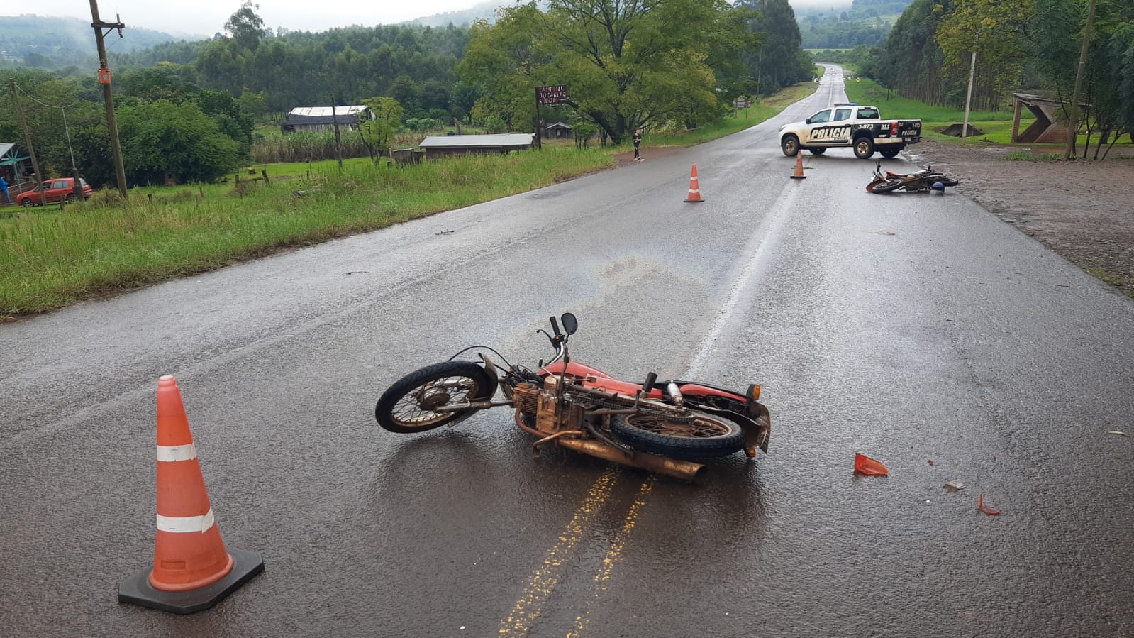 Choque de motos en Panambí: uno manejaba borracho y el otro conductor se encuentra grave