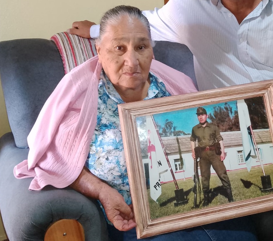 Alfredo Gregorio: retrato de un héroe de acá y el abrazo en el cielo con su mamá a 43 años de la guerra