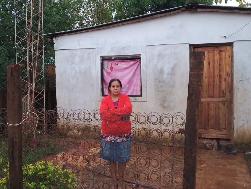 Cría sola a sus hijos, hace 4 meses le cortaron la luz y el agua y pide un plan de pagos: “Estamos viviendo muy mal”