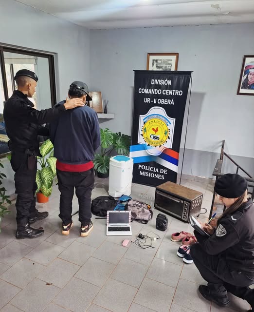 Robó en un albergue universitario y lo sorprendieron escondiendo el botín