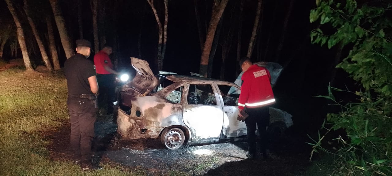 Campo Viera: fue a pescar y al rato explotó su coche
