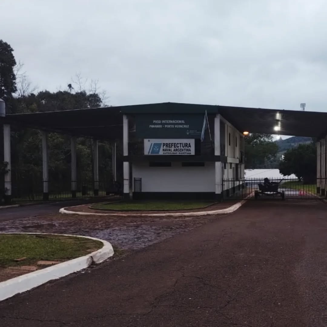 Por la crecida del Uruguay clausuraron el paso de Panambí a Brasil