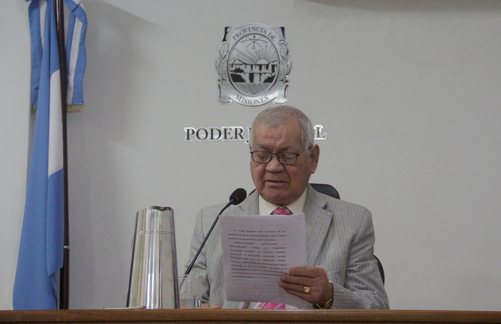 Francisco Aguirre leyó la última sentencia y se jubila, tras 44 años en el Poder Judicial