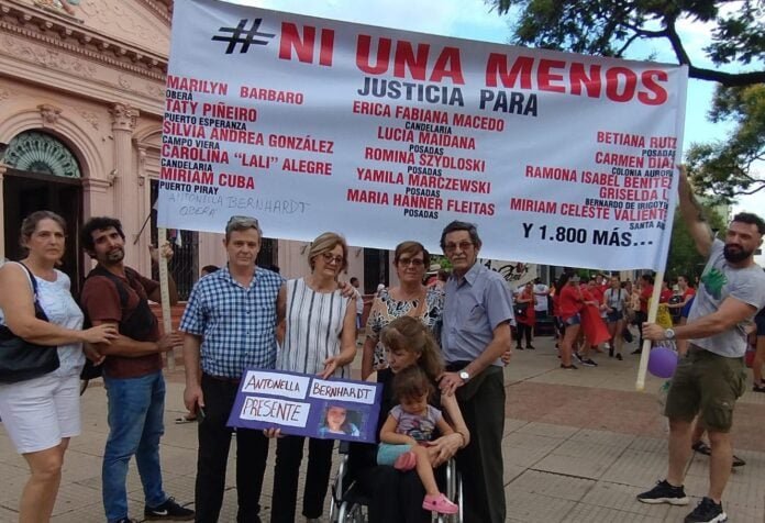 “Todo esto llevó tanto tiempo que le consumió la vida a mi mujer”: Carlos Bernhardt tras la recalificación del crimen de su hija