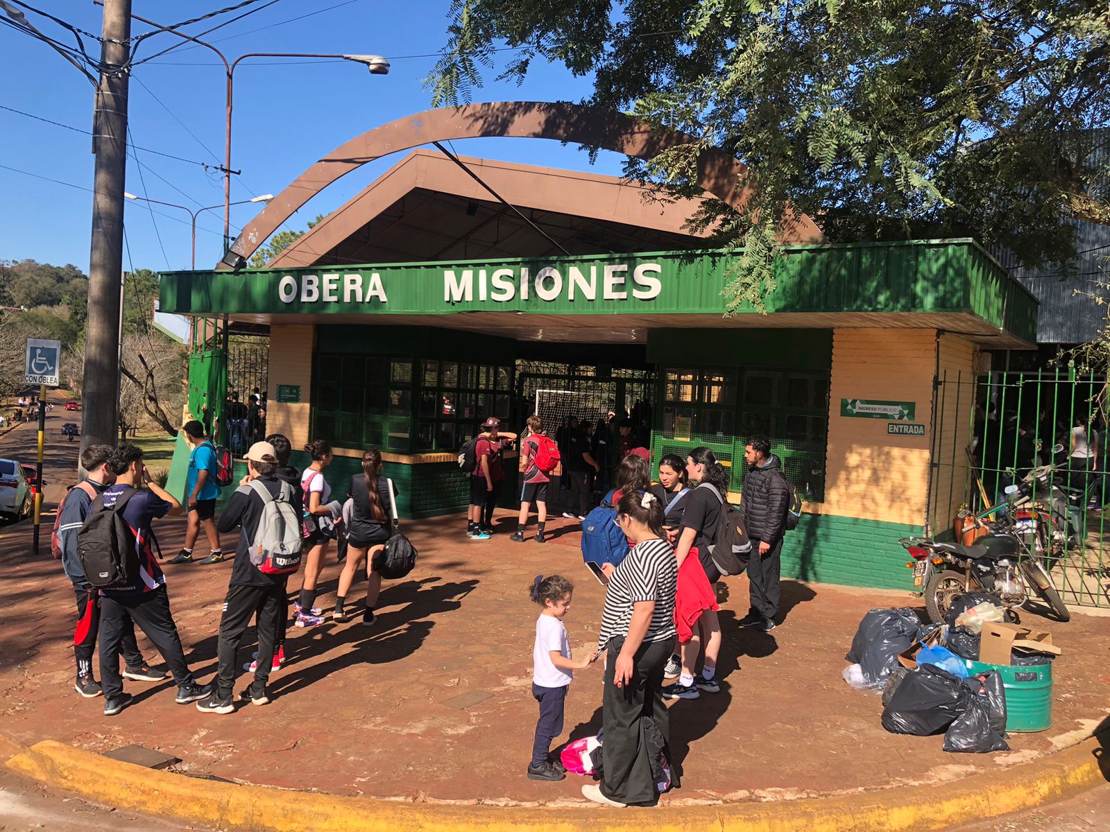 Robaron los controles del tablero del Polideportivo de Oberá y suspenden actividades