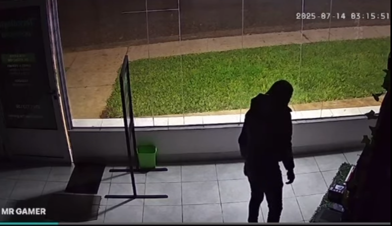 Robó un local de informática y fue registrado por las cámaras de seguridad