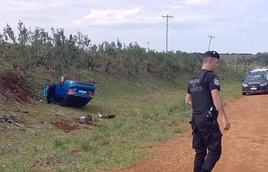 Campo Viera: una docente volcó con su coche y resultó lesionada