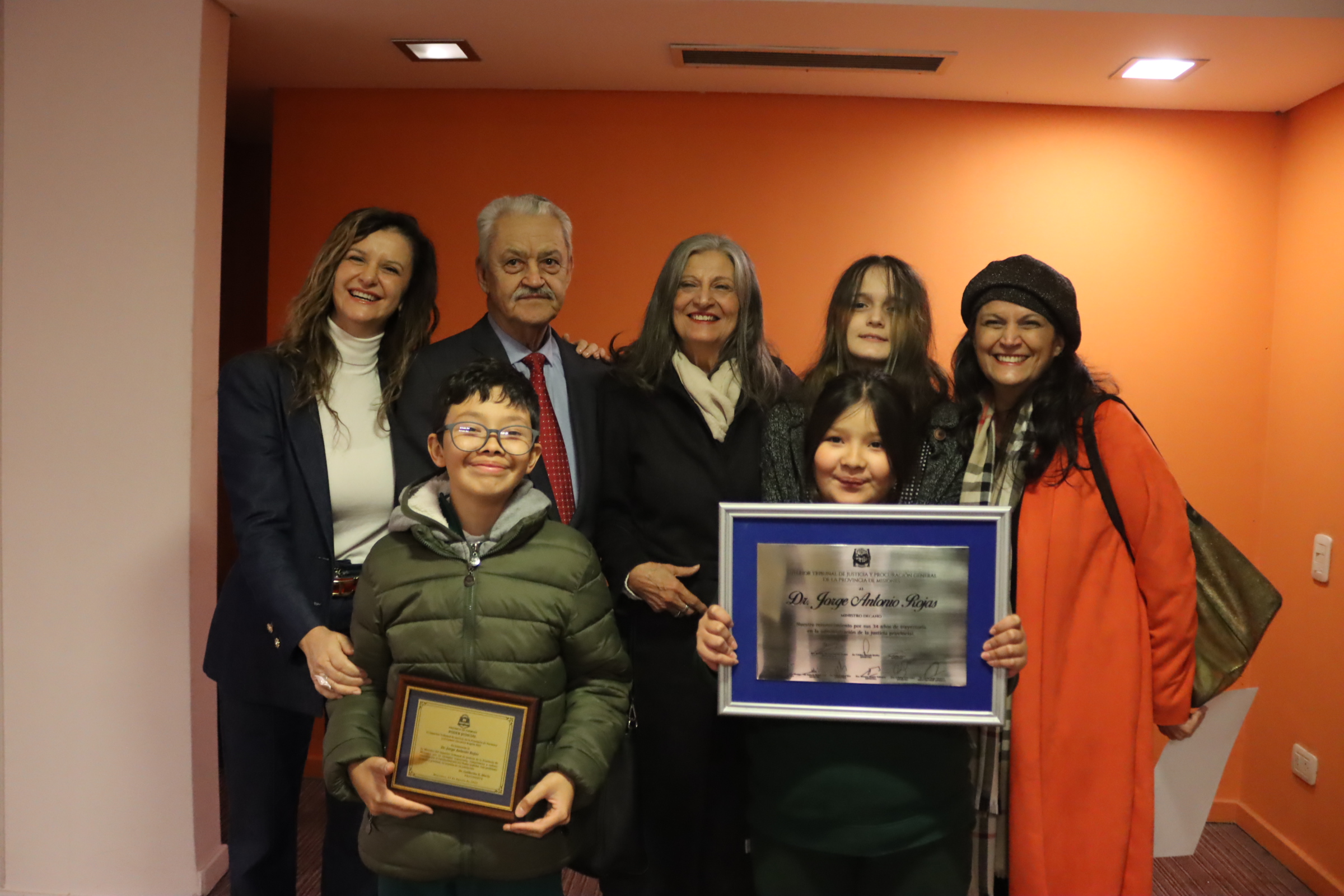 El obereño Jorge Rojas fue reconocido por sus 34 años de trayectoria en el Poder Judicial de Misiones