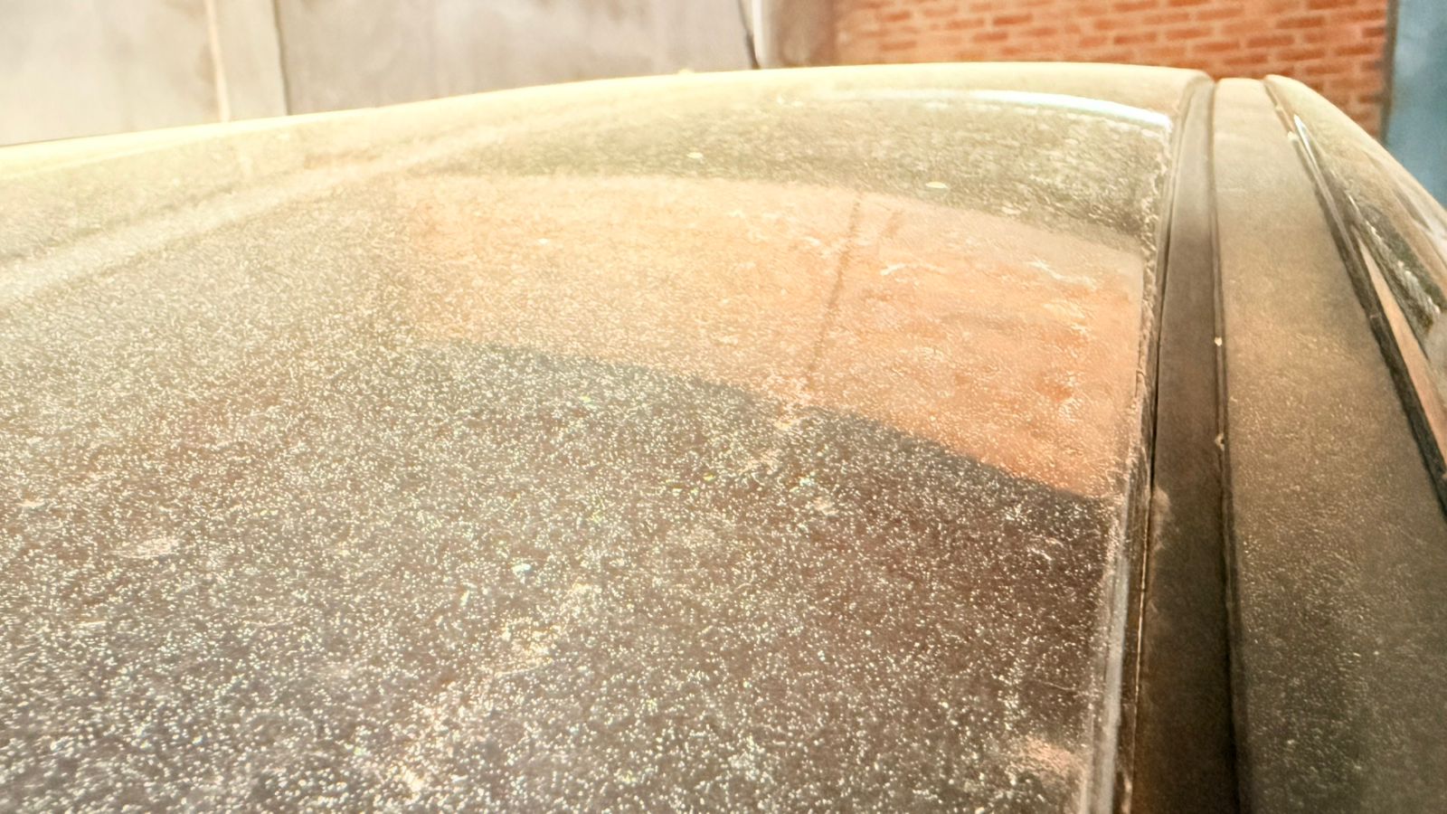 Desconcierto entre vecinos por aparición de un polvo amarillo en Villa Martos