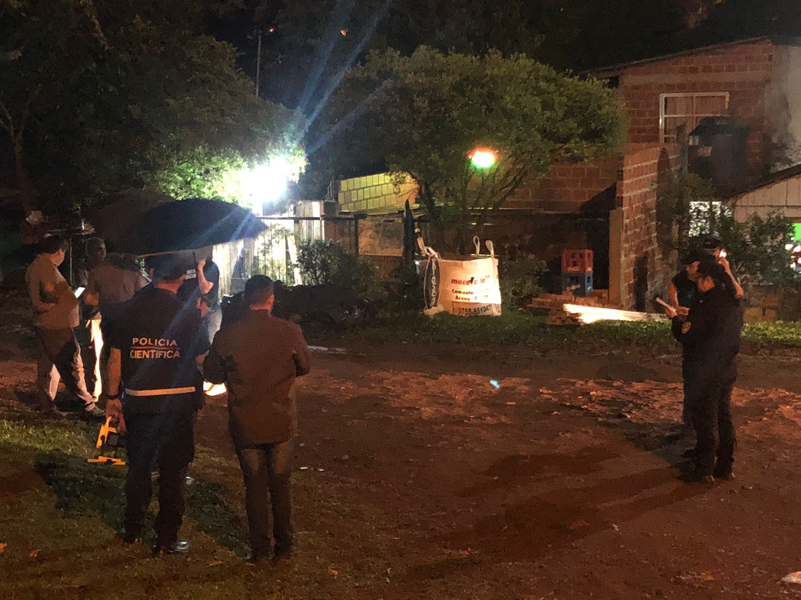 Femicidio en Oberá: buscan a un hombre acusado de asesinar de un disparo a su esposa en Villa Barreyro