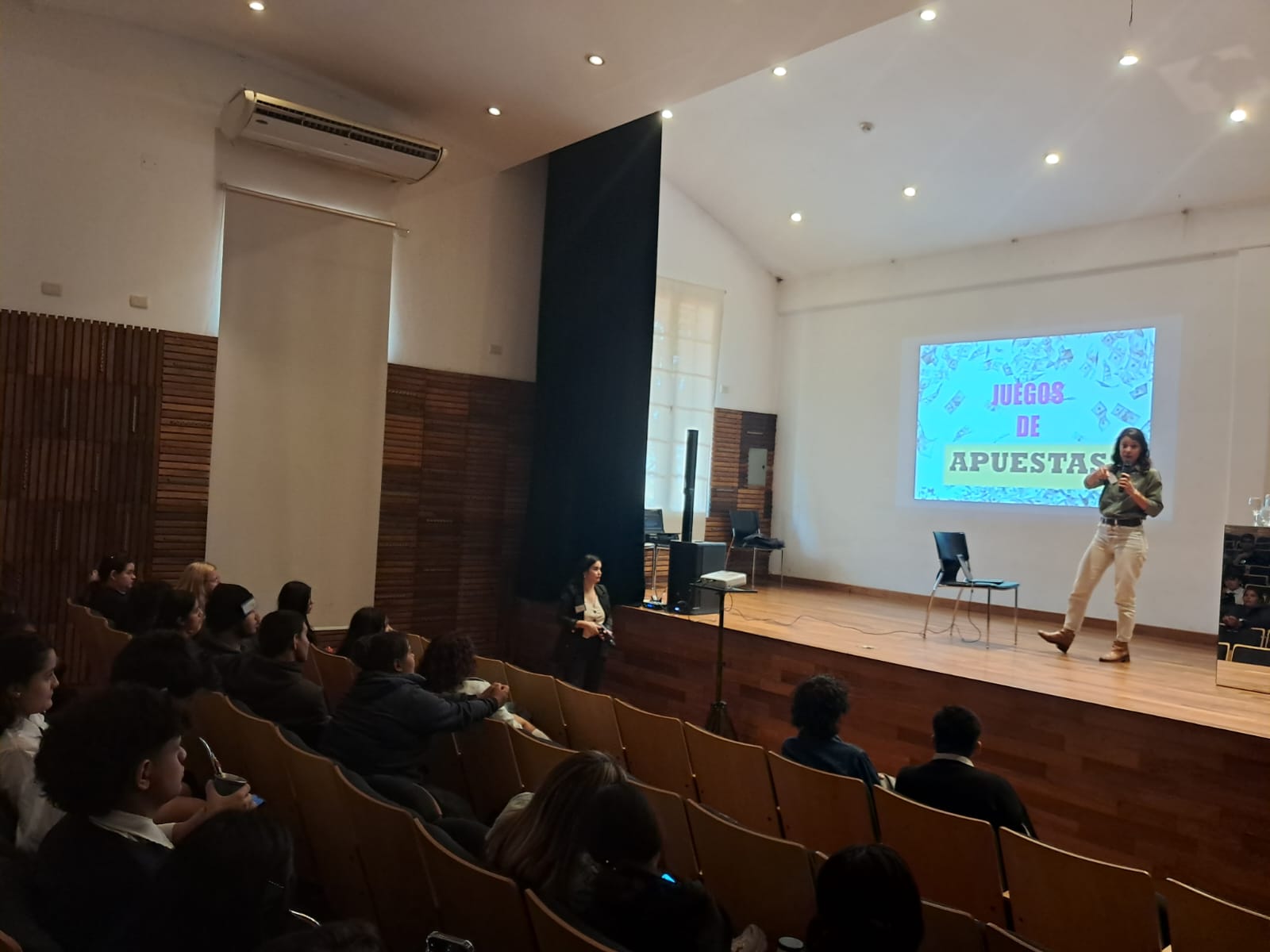 Juego Responsable hizo su aporte al primer coloquio y workshop ciudades productivas