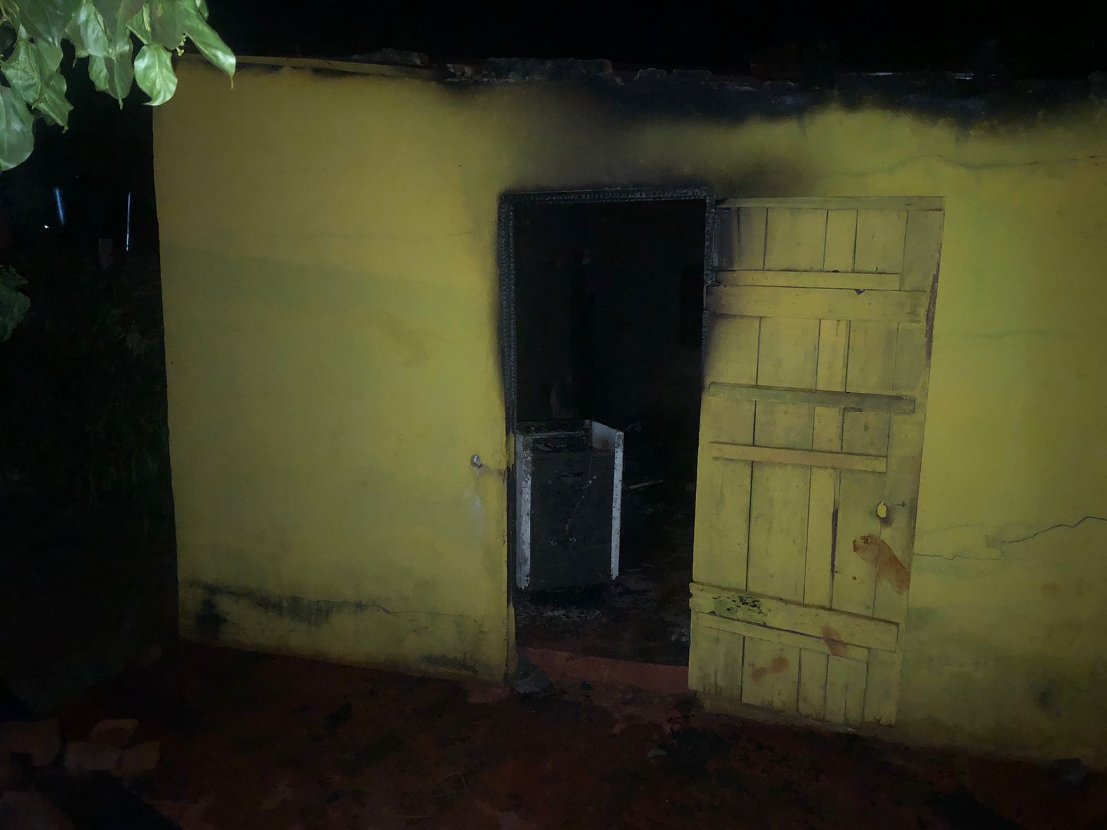 Quemaron una casa y lincharon a un sospechoso de abusar de un discapacitado en el barrio San Miguel