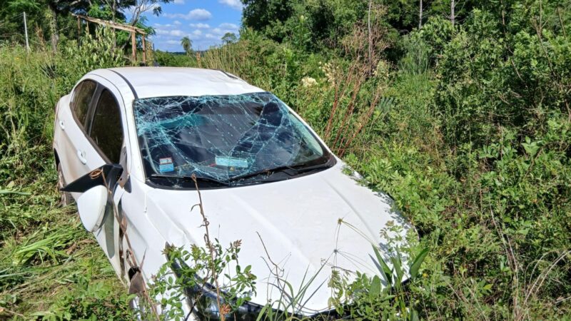 Remisero obereño despistó en Mártires: hubo sólo daños materiales