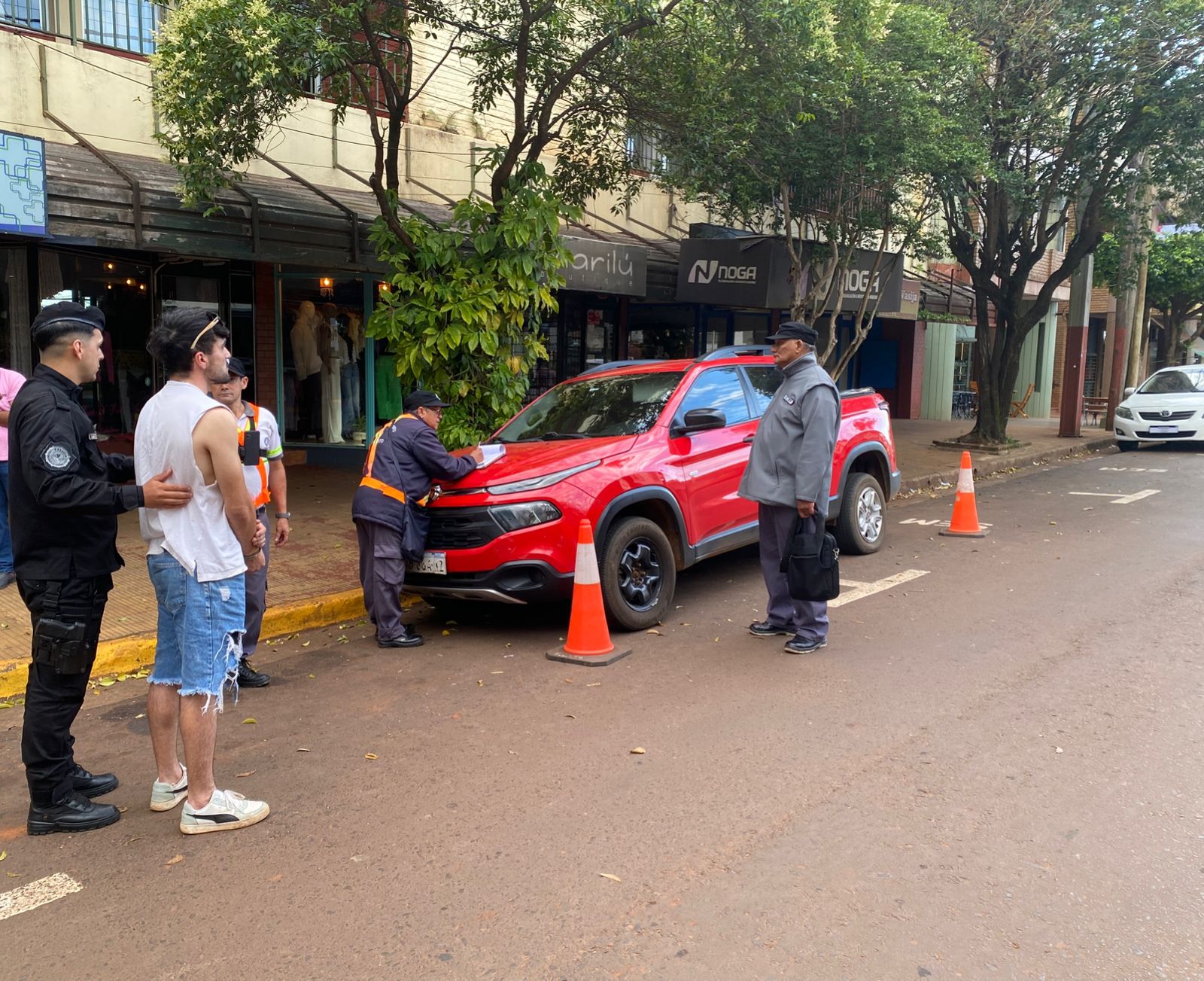 Fue demorado por manejar borracho por tercera vez en el mes: todavía se retobó