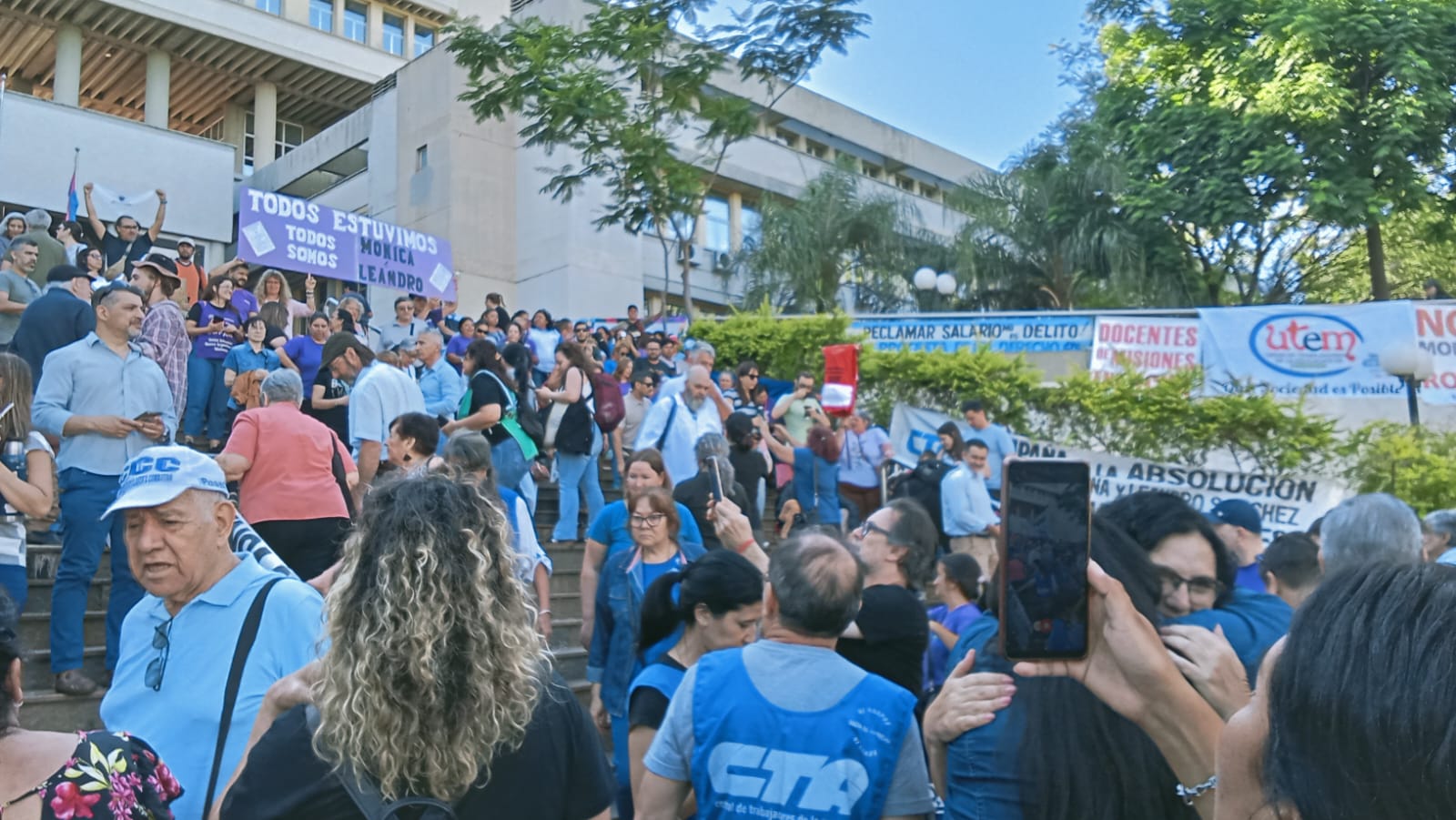 Comenzó el juicio a los docentes Sánchez y Gurina por reclamar un sueldo digno