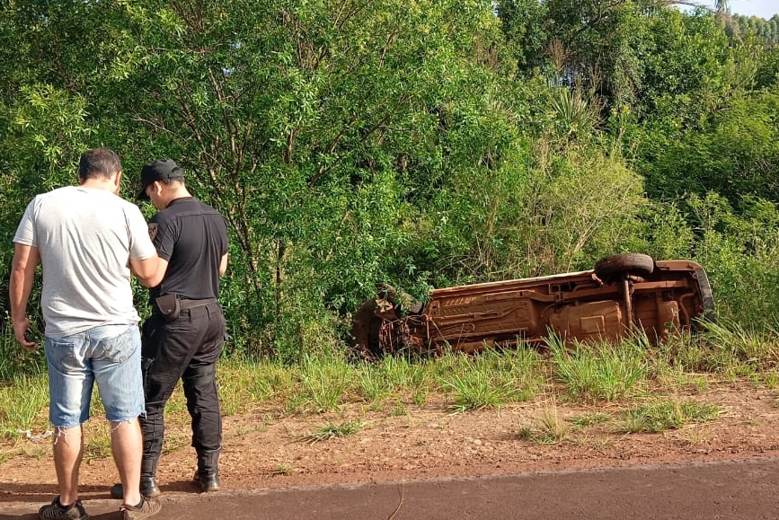 Despiste y vuelco en San Martín dejó sólo daños materiales