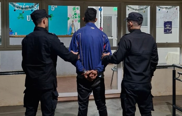 Detuvieron a un ex presidiario por daños y amenazas a dos mujeres en Cien Hectáreas