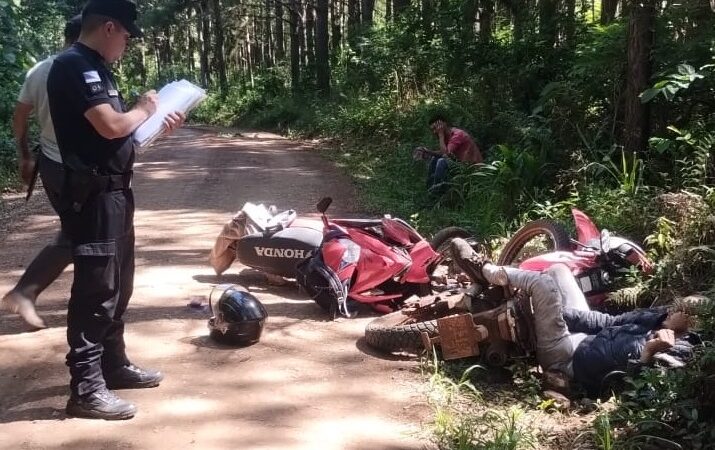 Dos lesionados graves por choque de motos en Campo Ramón