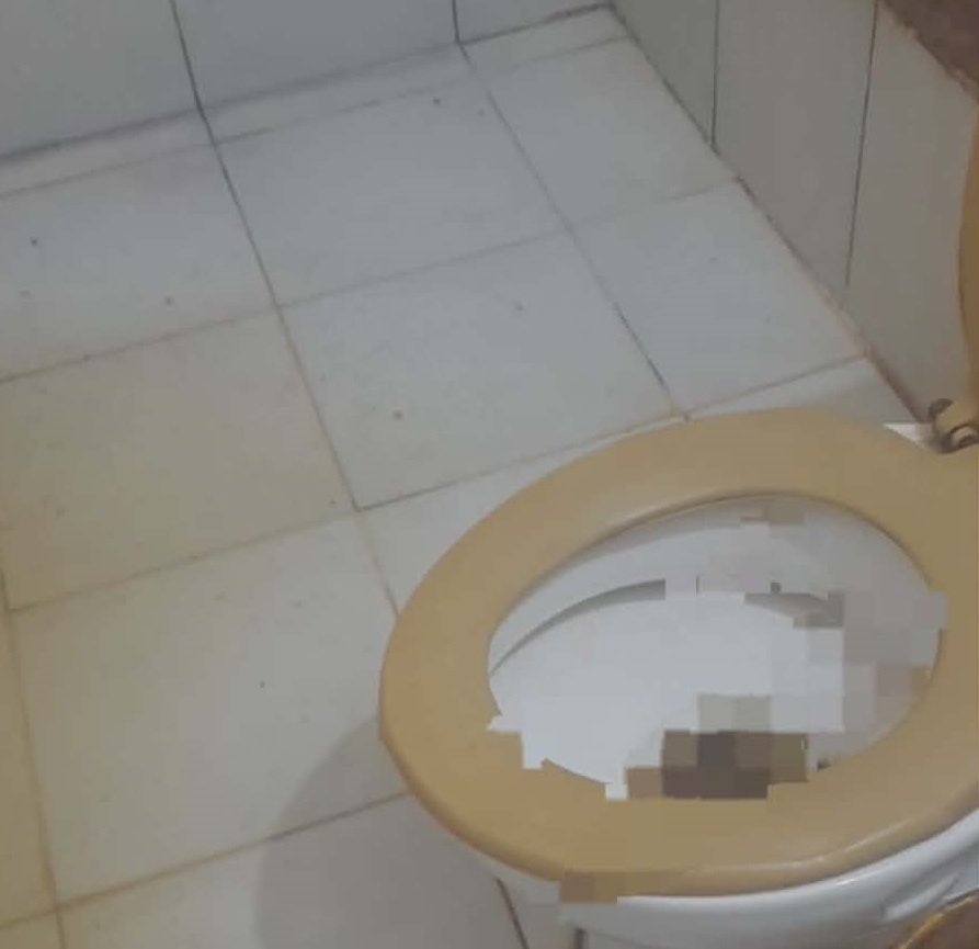 “Es un asco vivir así”: vecinos del barrio 20 Viviendas reclaman obras para mejorar el sistema cloacal