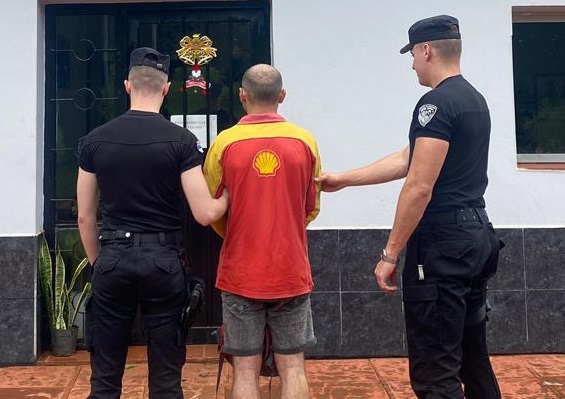 Estuvo tres años prófugo por abuso de una menor en Campo Ramón y cayó por una pelea en Ameghino