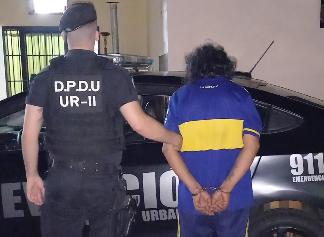 Boquense pichado andaba molestando y terminó preso