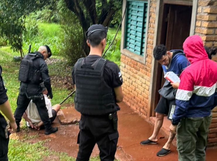 Detuvieron a un gendarme retirado y familiares por robo e incendio de una casa
