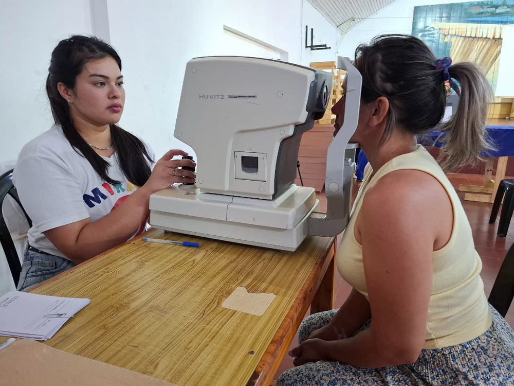 Vecinos de Puerto Libertad accedieron a anteojos sin costo de la mano de Mirar Mejor