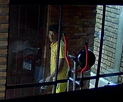 Ladrón de Navidad: entró a robar a una casa de Barrio Norte, lo detectaron las cámaras y se escapó