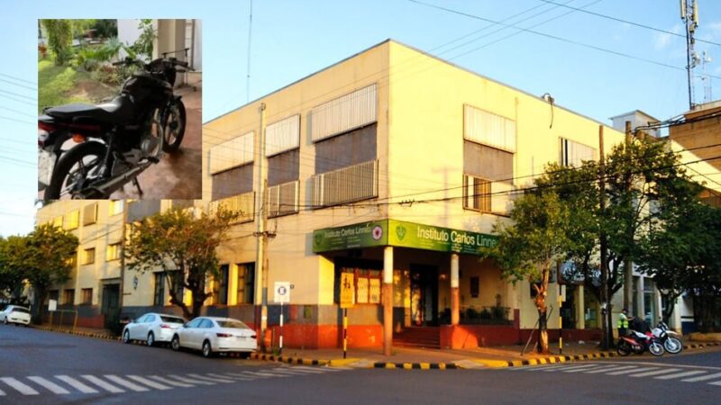 Hizo “willy” frente al colegio, se retobó con los inspectores y la policía le secuestró la moto