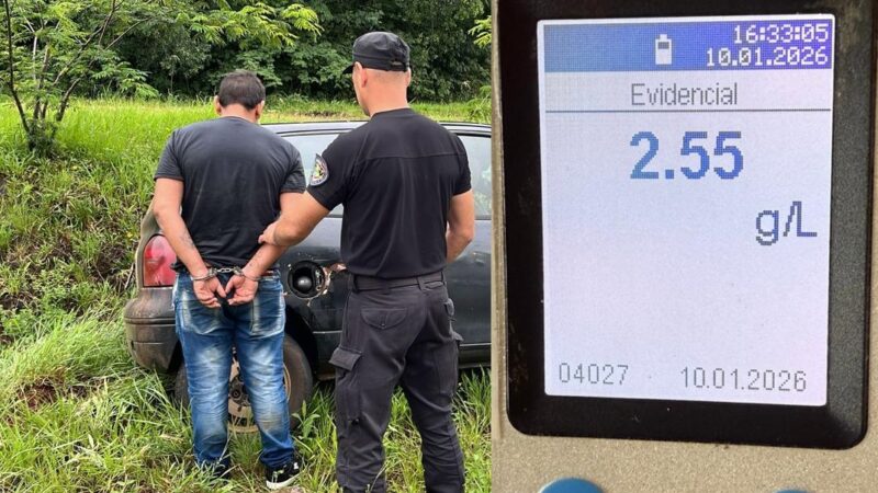 Borracho al mango chocó contra un poste de alumbrado público en Mártires