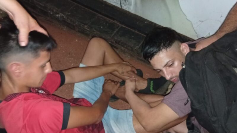 Conocidos ladrones recuperaron la libertad y trataron de robar una moto: otra vez presos