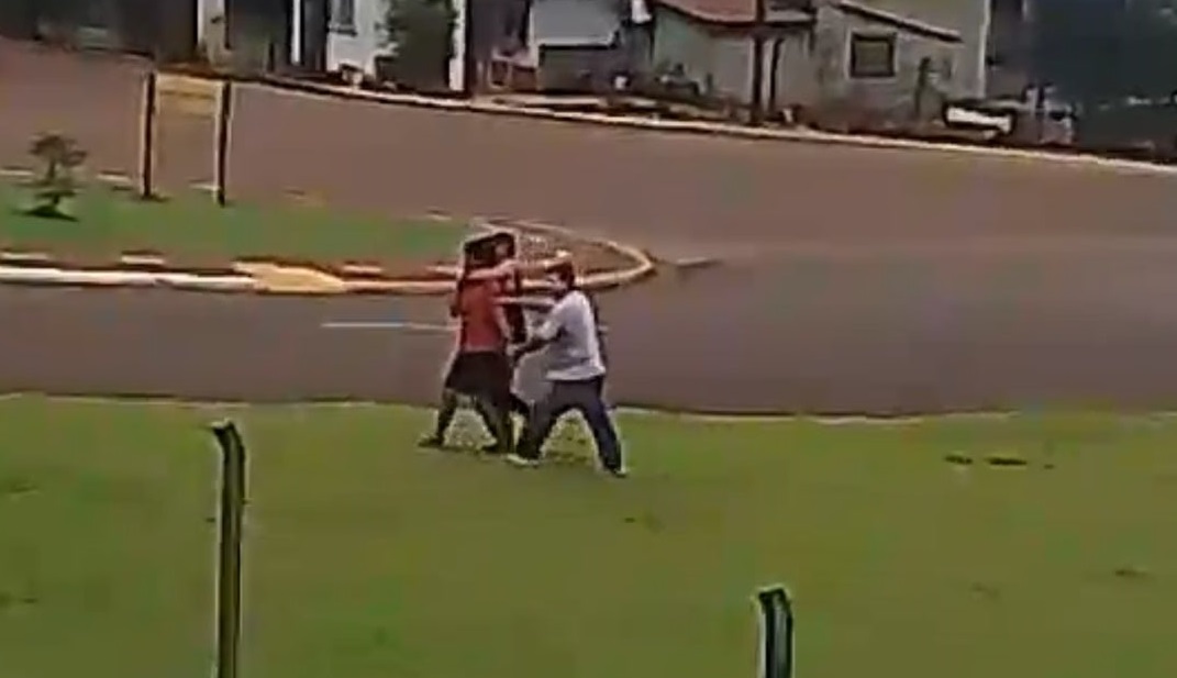 Robó en San Miguel, lo encontraron en el Schuster y lo entregaron a la Policía